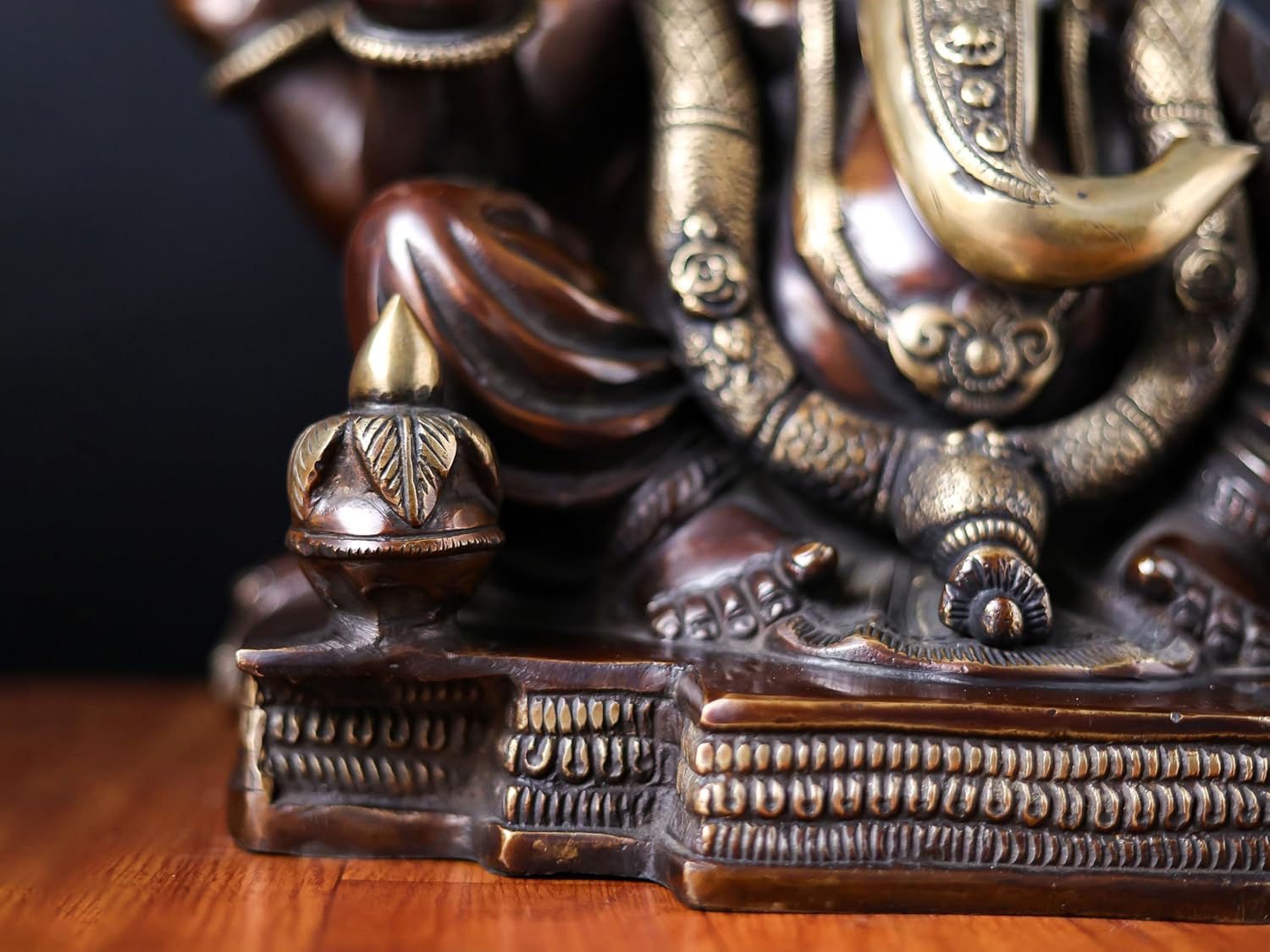 Brass Ganesha Statue - 46CM Large Ganesh Idol - Traditional Ganesh Murti Showpiece for Home Decor and Gifts Ganapathi Idol, Ashtavinayaka, Good Luck Gift for New Beginnings, Housewarming Gift